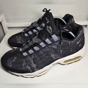 Nike Air Max 95 Black and Gray Men's Shoes